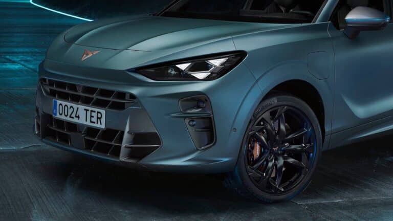 Melyik kezébe harapjon a VW Csoport? SEAT vagy Cupra?