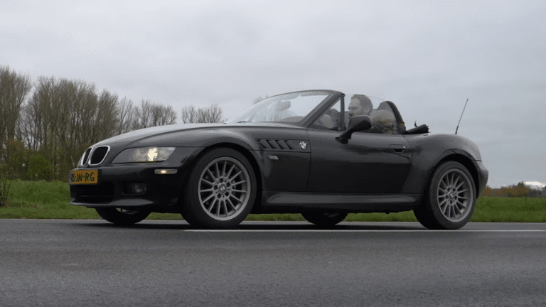 220 felett az egyik legszórakoztatóbb BMW-vel? Íme a videó!