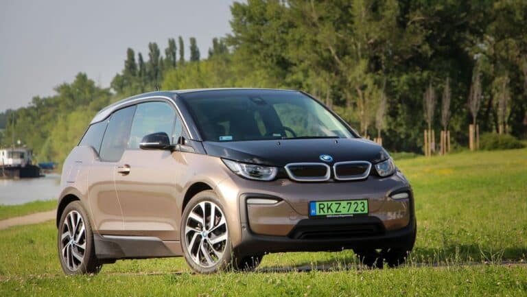 Januárban már többen kerestek használt villanyautót, mint hibridet