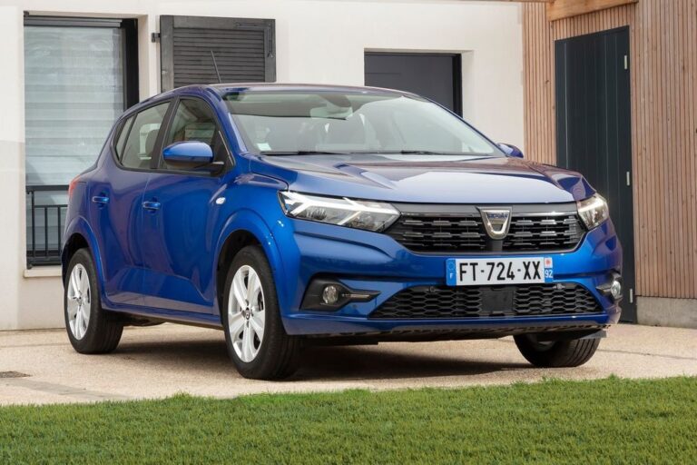 Továbbra is a Dacia Sandero a legkelendőbb autó Európában