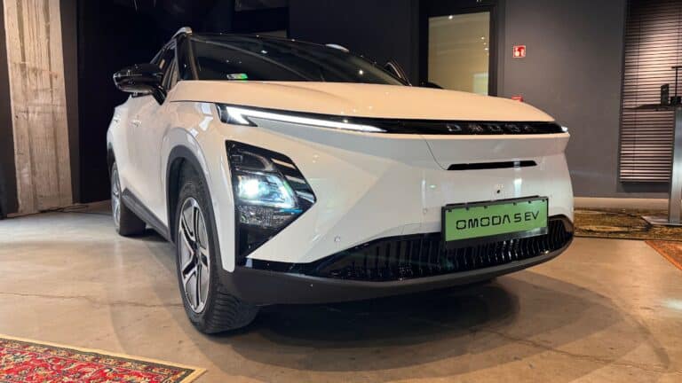 Ennyibe kerül itthon az elektromos Omoda 5-ös!