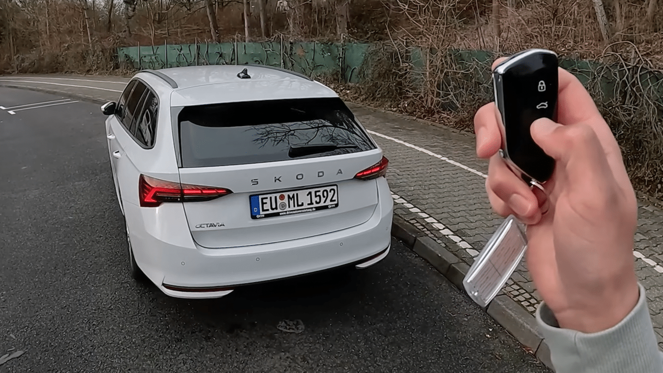 Ezzel villognak majd le a céges kiskirályok: végsebességteszten az új, TDI Octavia!