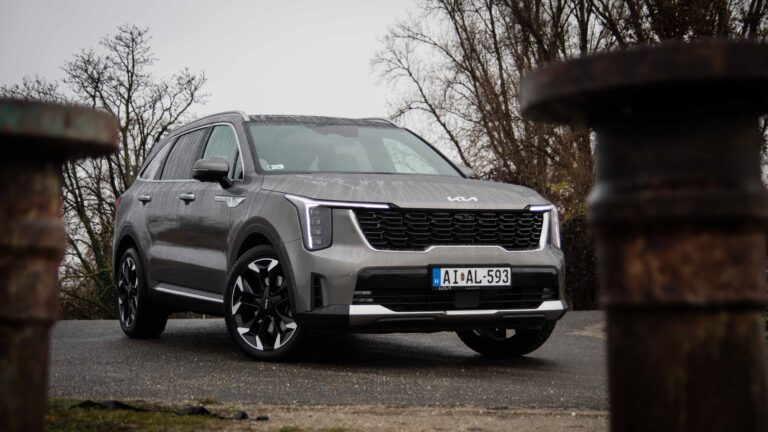 Új arc, régi értékek: teszten a frissített Kia Sorento