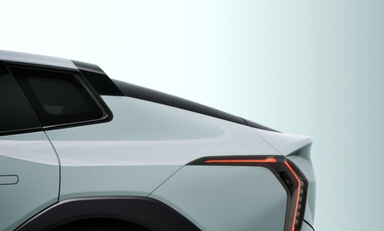 Hamarosan lehull a lepel a Kia új villanyautóiról