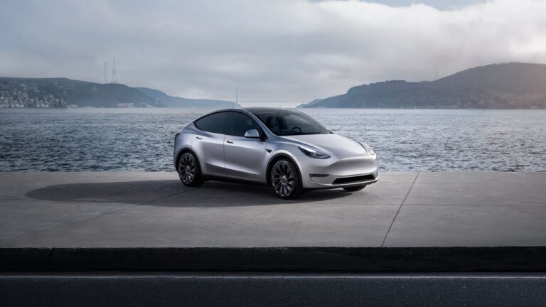 Már a Tesla eladásaira is hatással van Elon Musk politikai szerepvállalása