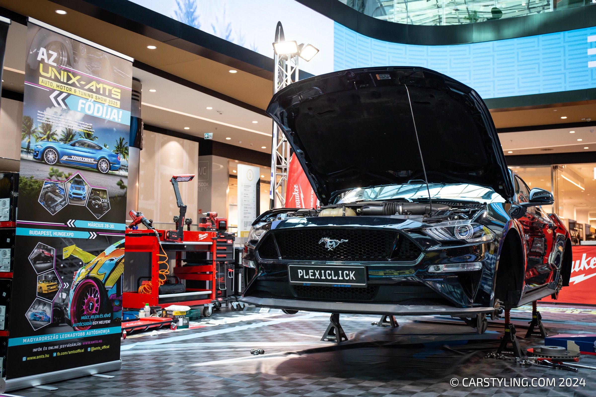 Profi autóépítést néznél testközelből? Irány az Etele Pláza!