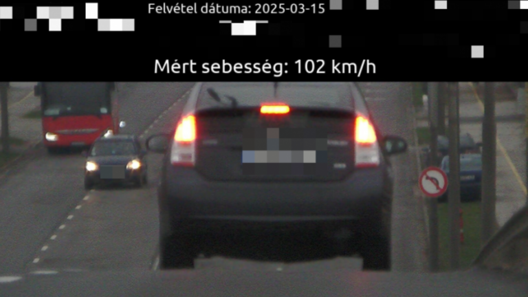 Sokba került bebizonyítani, hogy egy Toyota Prius is tud száguldozni