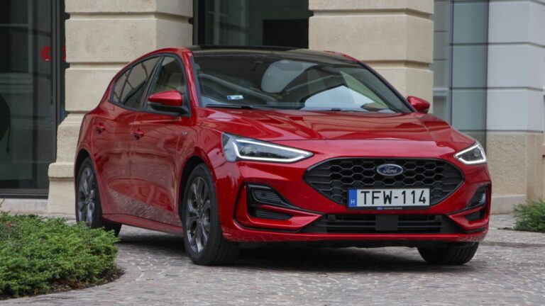 Elérkezett a vég: novembertől Európában sem árul hagyományos autót a Ford