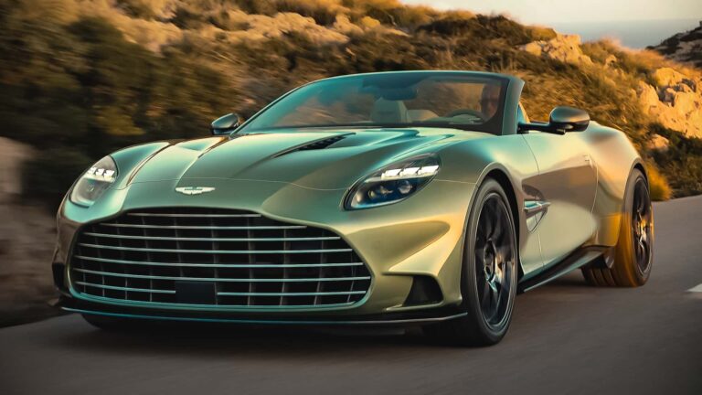 Szívfacsaróan gyönyörű a nyitott Aston Martin Vanquish