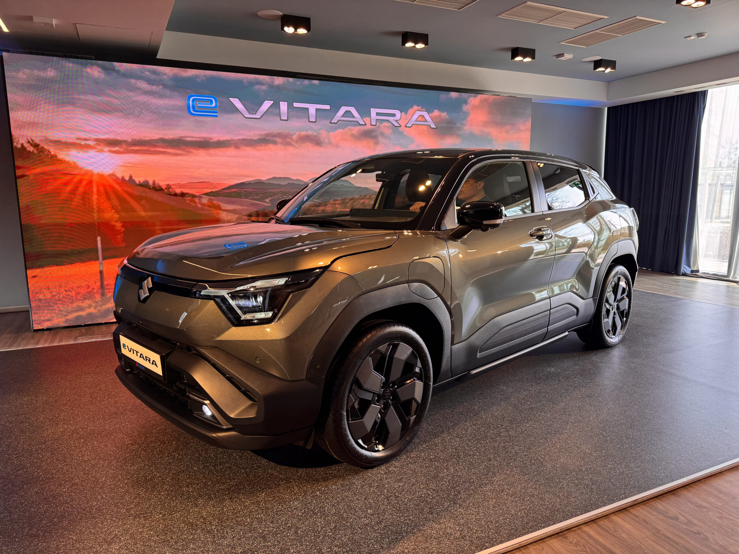 Már itthon az első villany-Vitara