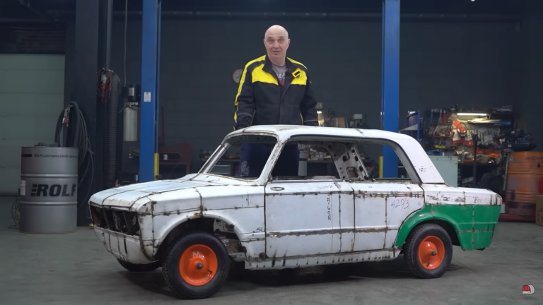 Videó: így zsugorítottak össze egy Zsigulit az oroszok!