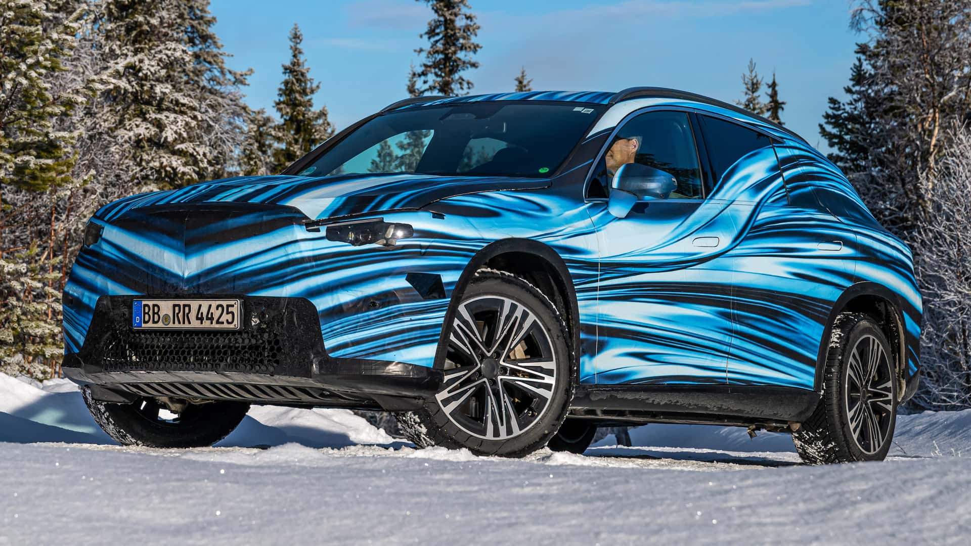 Íme az első hivatalos képek a Mercedes-Benz GLC legújabb változatáról