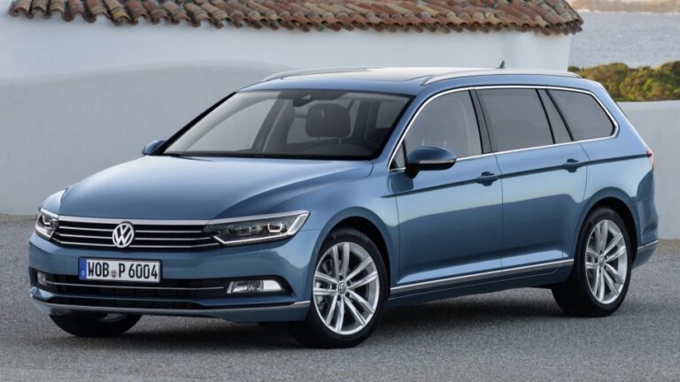 Így hasít 220 felett a magyarok álom-használtautója az Autobahnon