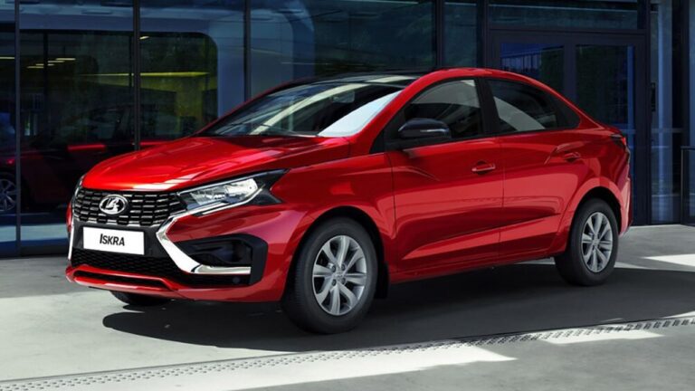 Összeomlás szélén az orosz újautó-piac!