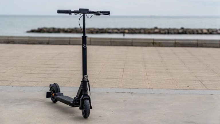 Hiába az új szabály, mégsem kötnek az e-rollerekre biztosítást a használóik