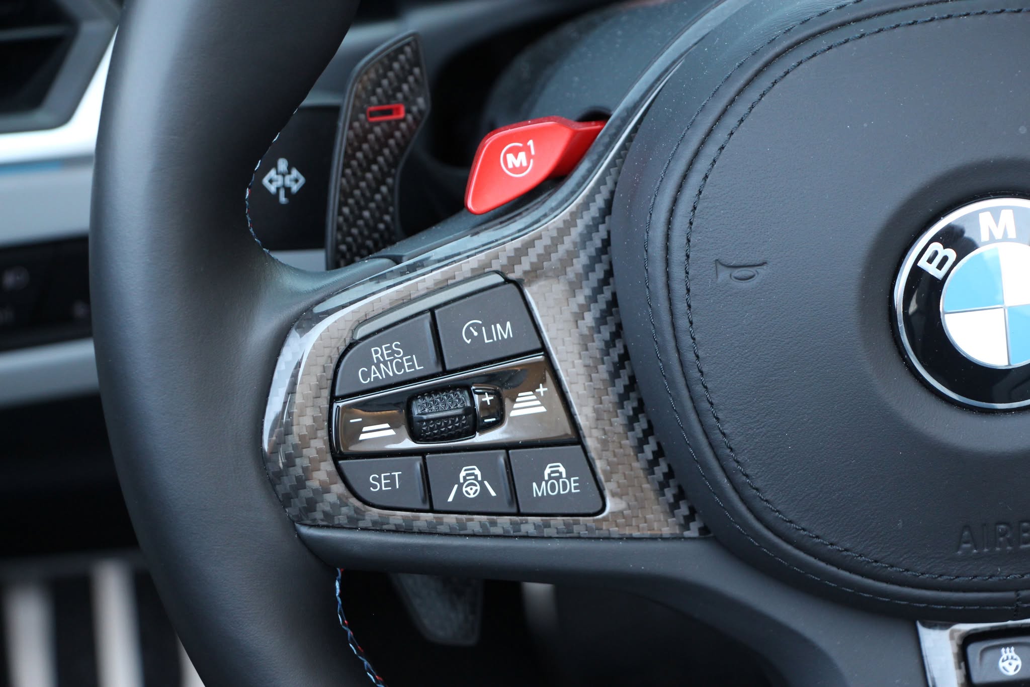 Mégsem tiltják be a szénszálas műanyagot Európában!