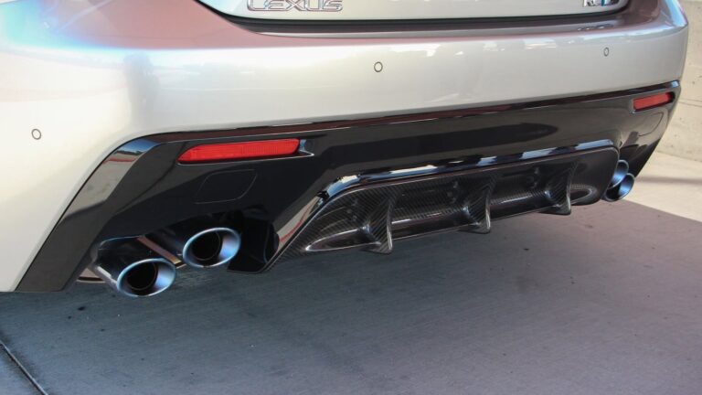 Frissítve! Még jobban megszorongatná az EU új környezetvédelmi javaslata a sportautókat