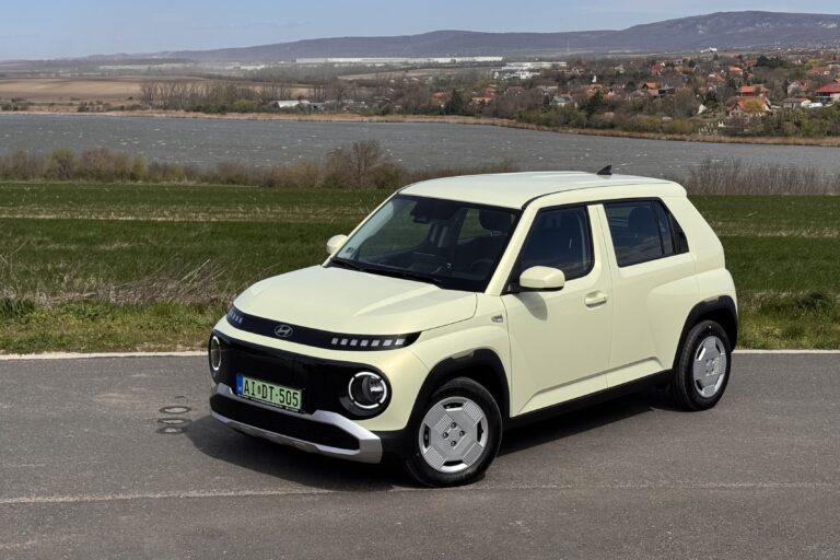 Már itthon a Hyundai mini villanyautója! Kipróbáltuk!
