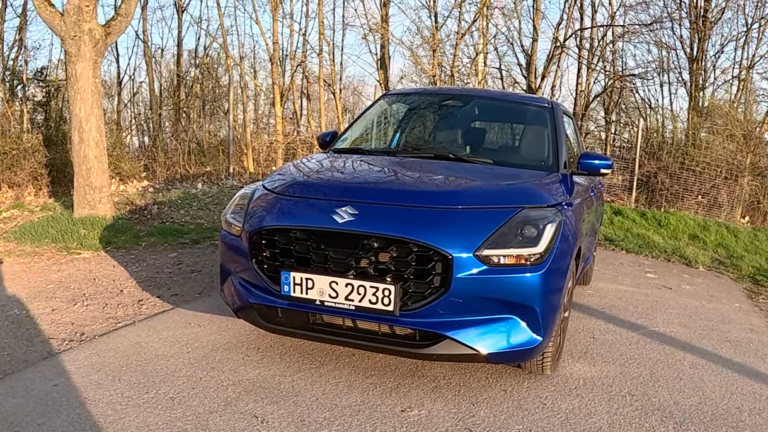 Vajon mennyit fogyaszt az új Suzuki Swift padlógázon? Íme a videó!