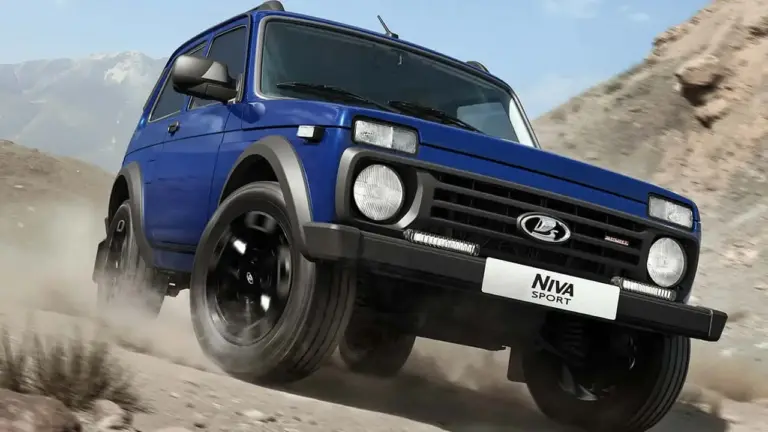 Évtizedek után új motort kapott a Lada Niva!