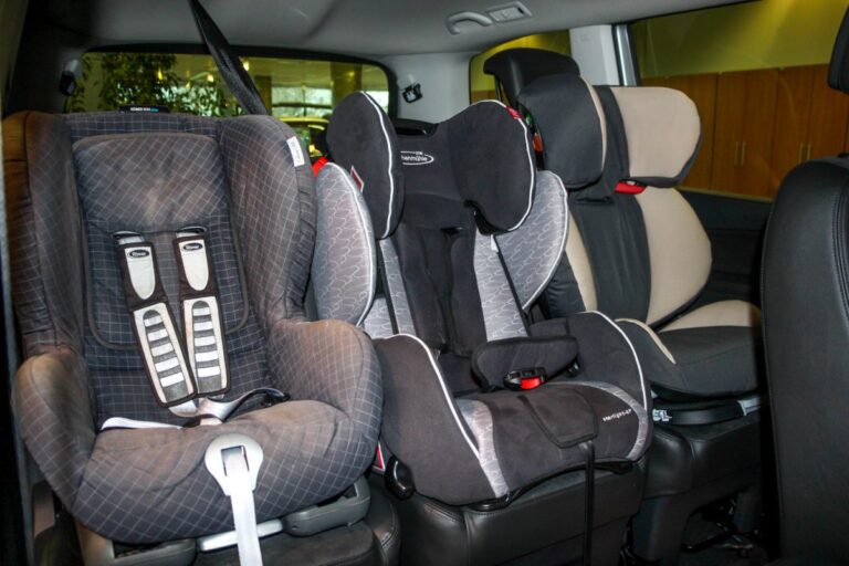 Gyerekülés tévhitek: te biztonságosan szállítod a gyermekeidet?