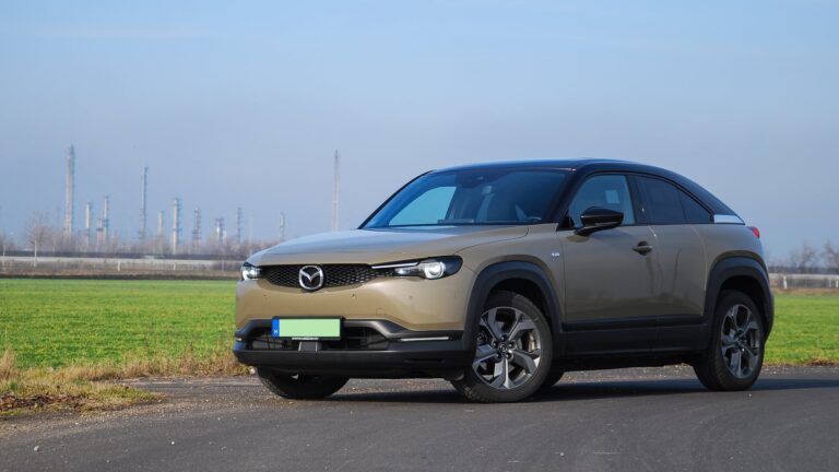 Csak kínai villanyautója marad a Mazdának: búcsúzik a tisztán elektromos MX-30
