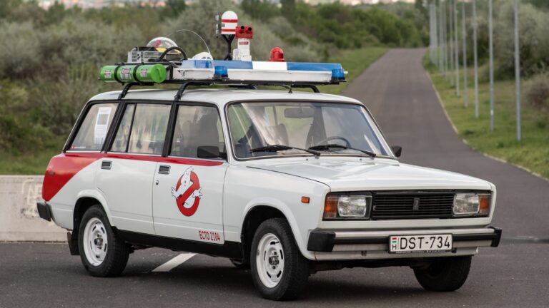 Kocka-Ladából épített Szellemirtók-autó? Íme az ECTO 2104!