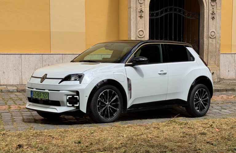 Próbán az Év Autója! Első benyomások az új Renault 5-ről