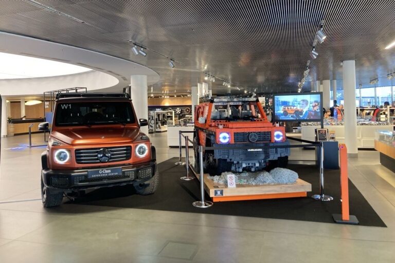Majdnem életnagyságú LEGO Mercedes érkezik Budapestre a gyereknapra