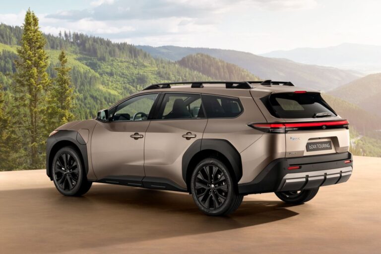 Villanykombi a Toyotától