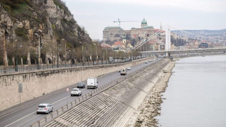 Meglepő felmérés: utálnak a külföldiek Magyarországon vezetni!