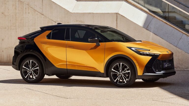 Kiszámolta a Toyota, mennyire szennyeznek a villanyautók