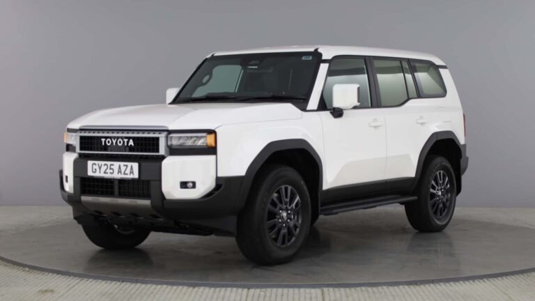 Már furgonként is itt a Toyota Land Cruiser