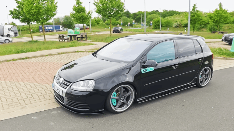 270 km/óra egy 18 éves Golfban? Íme a félelmetes videó!