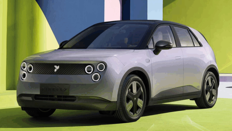 Ez a villanyautó Kínában csak 3,8 millió forint, cserébe nem jár hozzá akkumulátor!