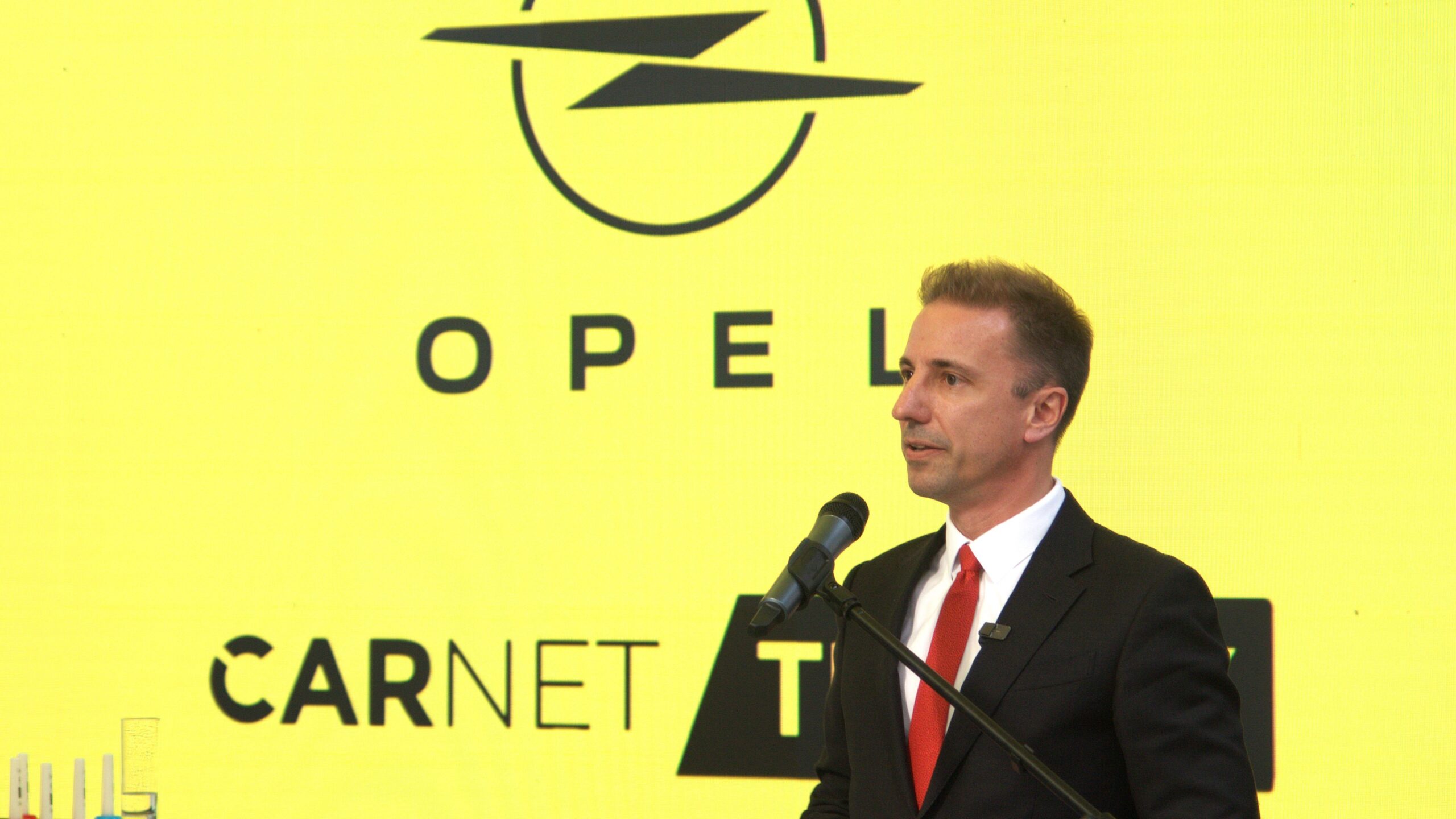 Az Opel vezérigazgatója elmagyarázta: ők a Stellantis technikából is valódi német autókat gyártanak