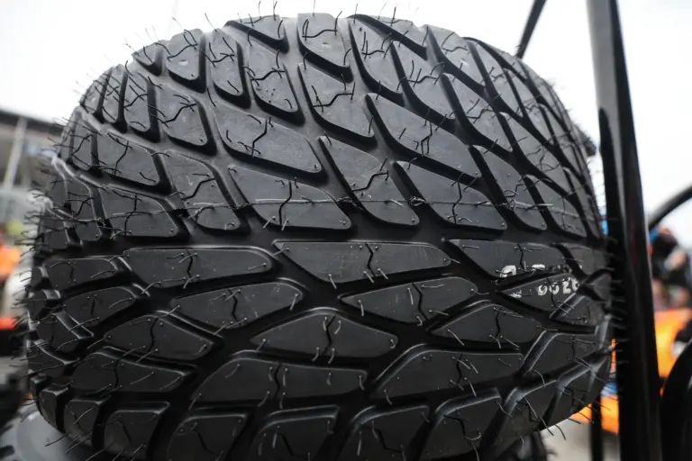 Miért zsugorodik az európai gumiabroncs-piac?