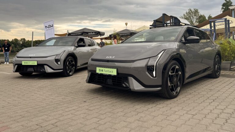 Ilyen közelről a Kia EV4, mutatjuk a hazai árakat!