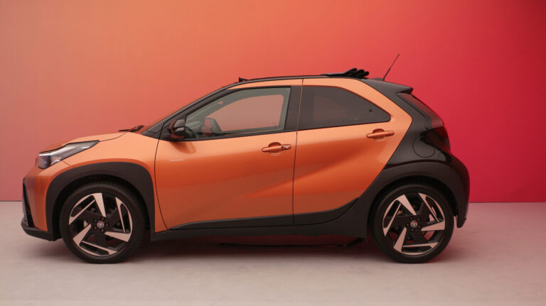 Szinte biztosan nem lesz olcsó villanyautója a Toyotának