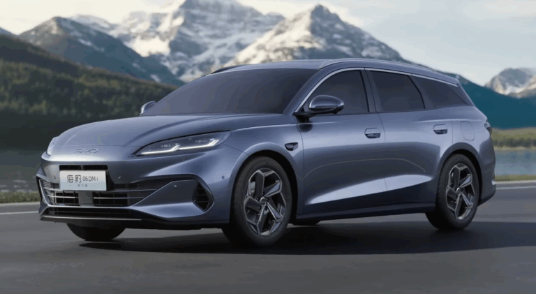 2000 kilométeres hatótáv 6 millióért? Íme a konnektoros hibrid BYD Seal kombi!