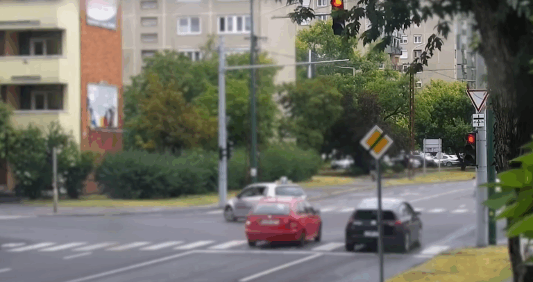 Nem fékeztek időben, 80 ezer forintra büntették őket!