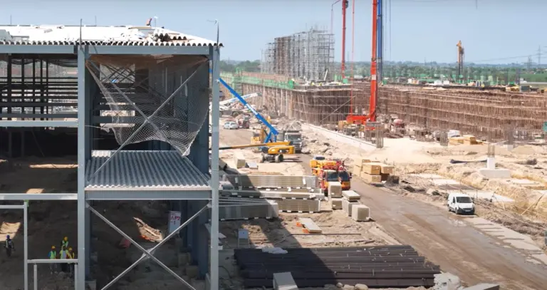 Elhalaszthatják a szegedi BYD üzemben a tömeggyártás kezdetét!