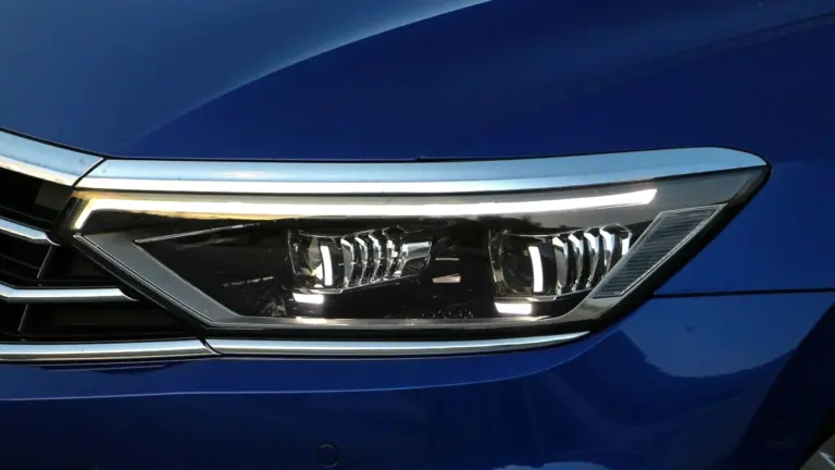 5 éves autók 300 ezer kilométer felett: megérheti a sokat futott, fiatal használt?