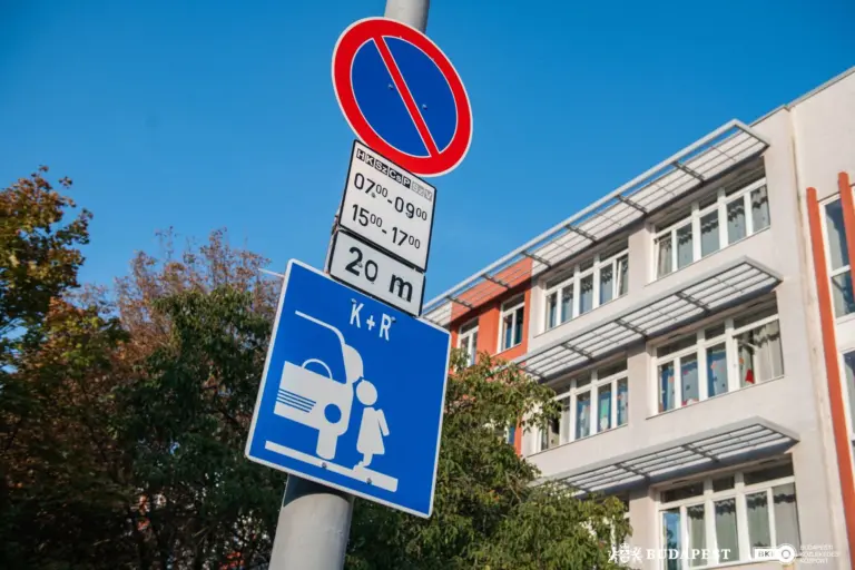 Ez mindenkit érint! Ekkor vezethetik be az új KRESZ-t!