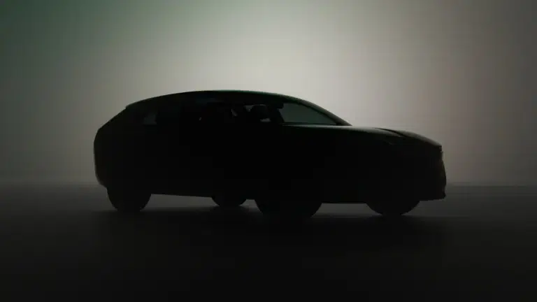 Újabb fotókat tett közzé a Škoda az érkező kombijáról