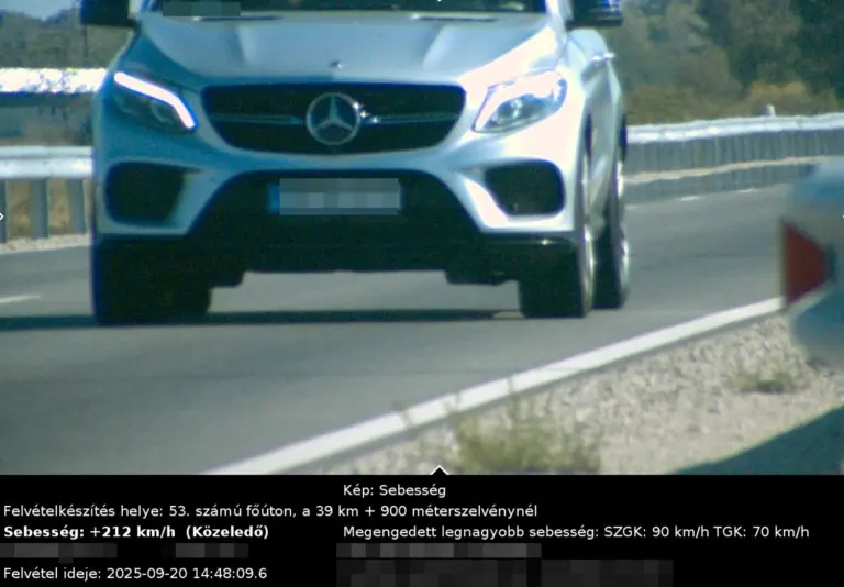 212 km/órával mérték be a Mercedes terepjárót: íme a bírság mértéke!