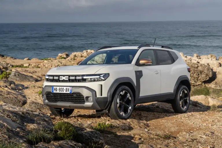 Átalakul a Dacia Duster és Bigster motorkínálata