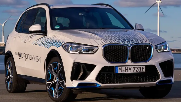 Toyota segítséggel érkezik a hidrogénes BMW X5