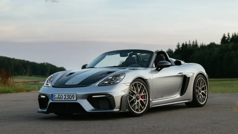 A benzinmotorok reneszánszára készül a Porsche?