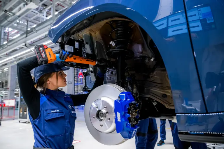 Ilyen belül a debreceni BMW gyár!